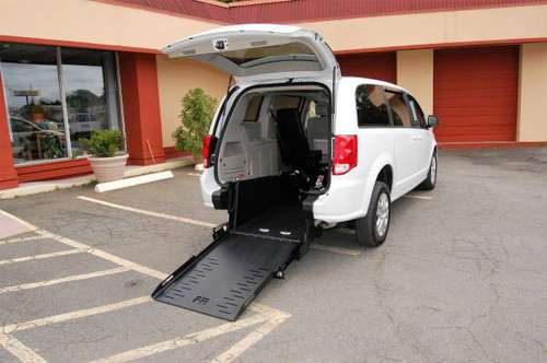 HANDICAP ACCESSIBLE WHEELCHAIR RAMP EQUIPPED VAN.....UNIT# 2298MT -... for sale in Charlotte, NC