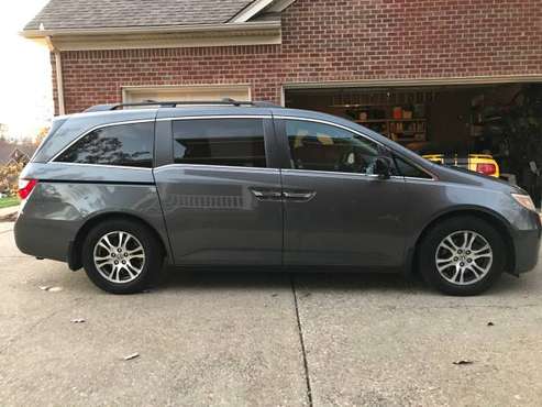 2011 Honda Odyssey EX-L Minivan - cars & trucks - by owner - vehicle... for sale in Prospect, KY