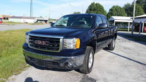 2007 gmc 4x4 4dr.x-cab, one owner for sale in Riverton, MO