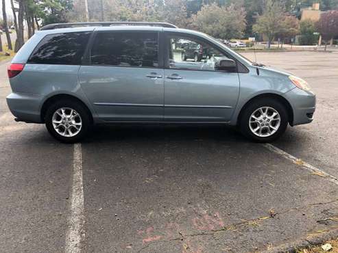 2005 TOYOTA SIENNA “LE”- ALL WHEEL DRIVE ! for sale in Bridgeport, NY
