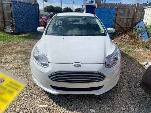 2014 Ford Focus electric - cars & trucks - by owner - vehicle... for sale in Charlotte, NC