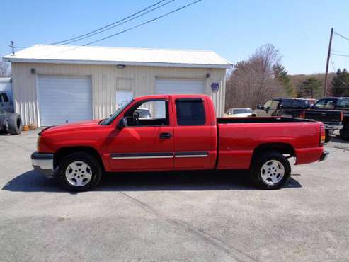 2005 Chevrolet Chevy Silverado 1500 Base 4dr Extended Cab 4WD LB for sale in Lake Ariel, PA