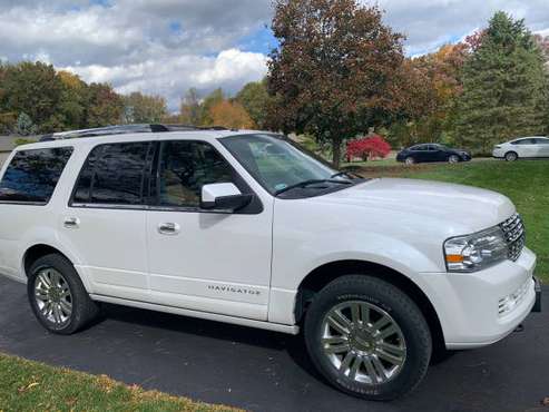 2011 Lincoln Navigator Limited 4x4/Quads - cars & trucks - by owner... for sale in Brighton, MI