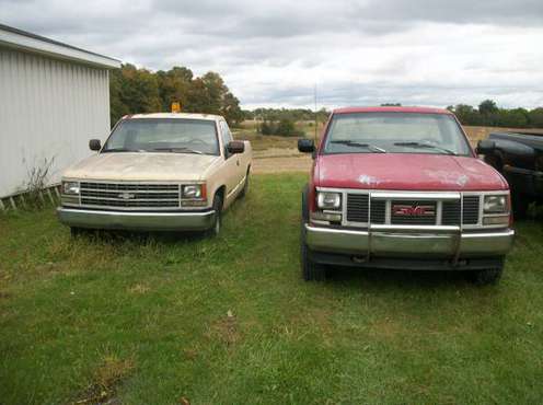 1991 GMC 4x4 & 1989 Chevy 4x2 for sale in Columbia City, IN