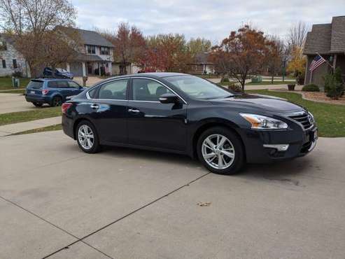 2013 Nissan Altima - cars & trucks - by owner - vehicle automotive... for sale in Oshkosh, WI
