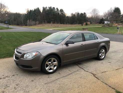 2010 Chevy Malibu - cars & trucks - by owner - vehicle automotive sale for sale in Grand Rapids, MI