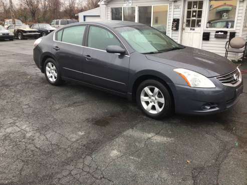 2010 Nissan altima - cars & trucks - by owner - vehicle automotive... for sale in Menands, NY