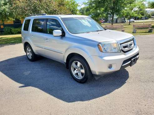 2010 HONDA PILOT E-XL! 3RD ROW SEATING! RUST FREE! NEW BODY STYLE! -... for sale in Lisbon, NY