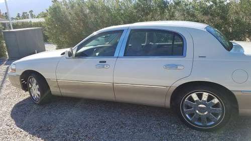 2005 town car for sale in Palm Springs, CA