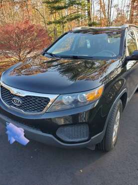 SUV 2012 KIA SORENTO - cars & trucks - by owner - vehicle automotive... for sale in Sterling, CT