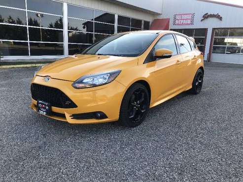 2013 Ford Focus ST Hatch - - by dealer - vehicle for sale in Middleton, WI