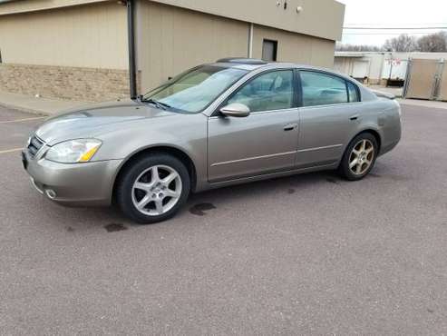 Nissan Altima 3.5SE - cars & trucks - by owner - vehicle automotive... for sale in Sioux Falls, SD
