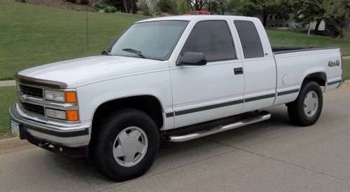 1998 Chevy X-Cab 4X4 Truck NO RUST Bright Clean Straight - cars & for sale in Sioux City, SD