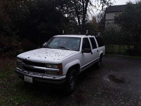 95 SUBURBAN 4wheel drive - cars & trucks - by owner - vehicle... for sale in Vancouver, OR