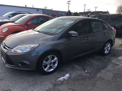 2013 Ford Focus SE Sedan - cars & trucks - by dealer - vehicle... for sale in Bowling green, OH
