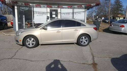 2011 Chevy Cruze, Runs Great! Cold Air! Gas Saver! Extra Clean! for sale in New Albany, KY