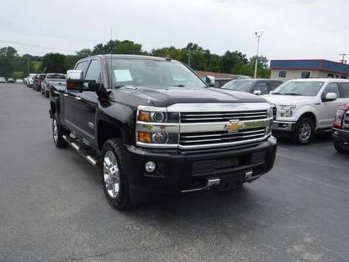 2015 Chevrolet Silverado 2500 HD Crew Cab 4WD High Country Pickup 4D 8 for sale in Harrisonville, MO