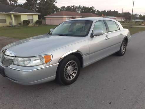 2000 Lincoln town car for sale in Ocala, FL