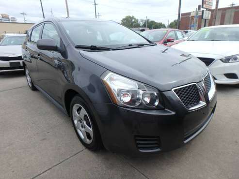 2010 Pontiac Vibe Gray for sale in Des Moines, IA