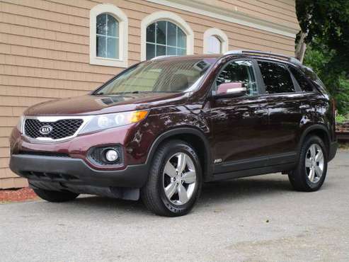 2013 Kia Sorento EX AWD, leather, roof, 3rd row seats,Clean Carfax -... for sale in Rowley, MA
