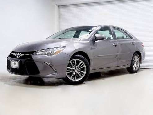 2016 Toyota Camry SE - - by dealer - vehicle for sale in Chicago, IL