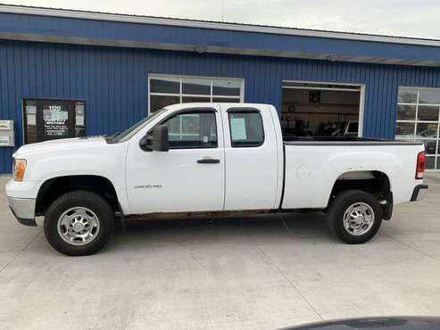 2011 GMC Sierra 2500HD 4x4 - - by dealer - vehicle for sale in Grand Forks, ND