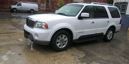 2004 Lincoln navigator 4wd (Navi/DVD) for sale in Baltimore, District Of Columbia