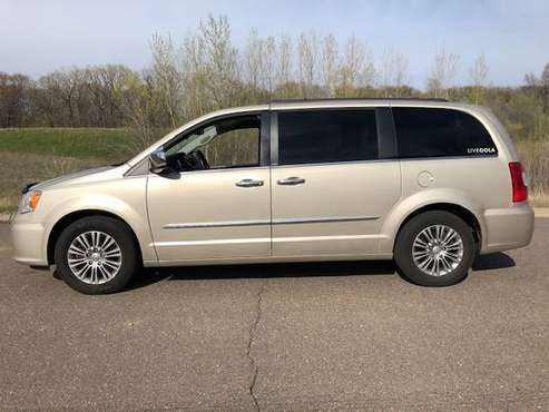 2013 Chrysler Town & Country ( Offer From Wayne) for sale in Elk River, MN
