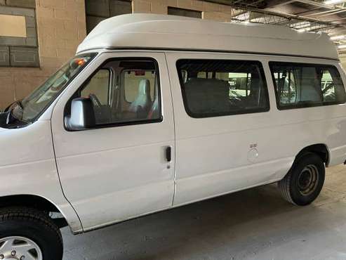 2014 Ford passenger van Hi-Top van clean for sale in Middle Village, NY