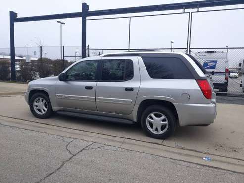 2004 GMC envoy xuv special edition 4x4 v6 - cars & trucks - by owner... for sale in Chicago, IL
