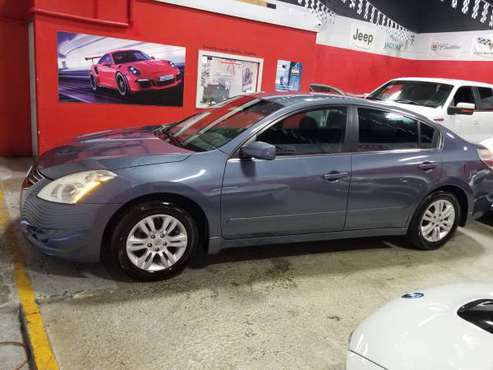 2011 Nissan Altima clean carfax , one owner ! Just detailed , great... for sale in Miami, FL