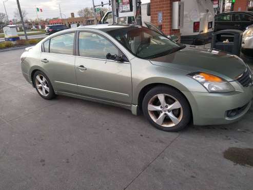 For Sale by Dealership 2007 Nissan Altima Fully Loaded - cars & for sale in Westchester, IL