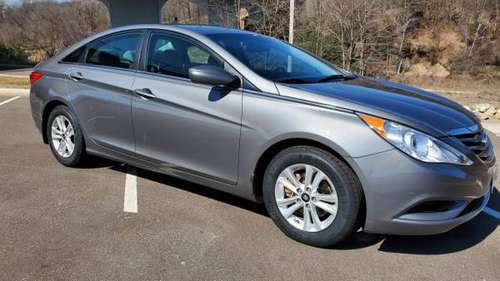 2013 Hyundai Sonata GLS - - by dealer - vehicle for sale in Eau Claire, WI