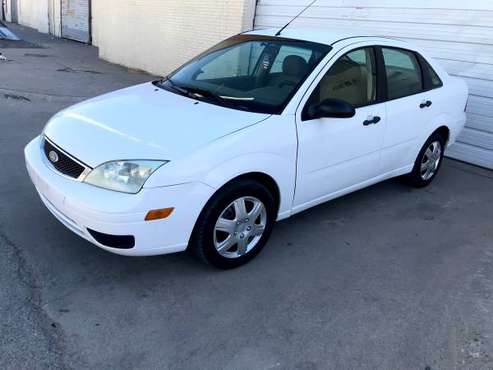 2007 Ford Focus ZX4 - cars & trucks - by owner - vehicle automotive... for sale in El Paso, TX