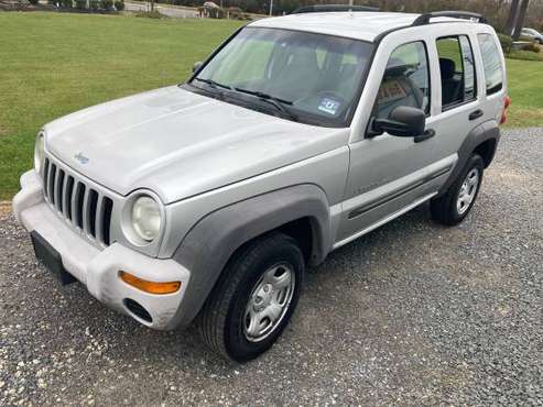 03 Jeep Liberty only 148k miles runs great $2750 - cars & trucks -... for sale in Blackwood, NJ
