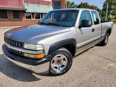 2000 Chevy Silverado Extended Cab Stick Shift 100000 Mile Pickup... for sale in Mount Clemens, MI
