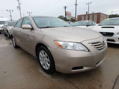 2009 Toyota Camry XLE Tan for sale in Des Moines, IA