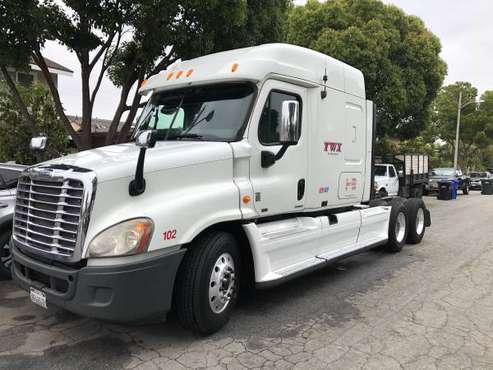 2010 Freightliner Cascadia for sale in Downey, CA