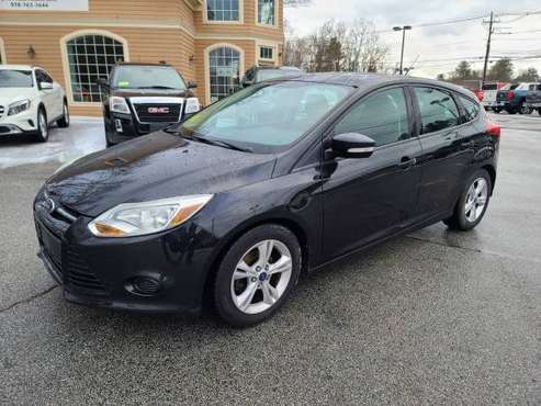 2014 Ford Focus 5 dr Hatchback SE with clean Carfax history report for sale in Rowley, MA
