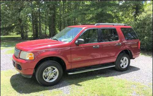 2005 Ford Explorer / Leather / Step Rails / Pioneer Radio for sale in Summerville, GA
