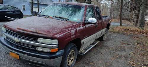 2002 4wd Chevy Truck - cars & trucks - by owner - vehicle automotive... for sale in Brockport, NY