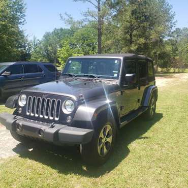 2016 Jeep Wrangler Saraha unlimited for sale in Warner Robins, GA