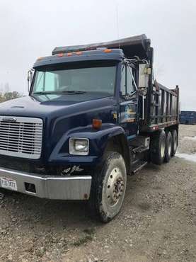 1999 FREIGHTLINER DUMP TRUCK - cars & trucks - by owner - vehicle... for sale in Rossford, OH