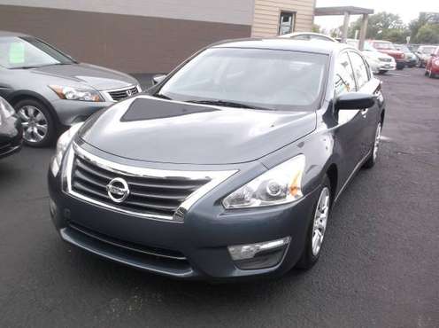 2013 Nissan Altima 2.5 S Very nice Car 120k miles New Tires!!! LOOK for sale in Saint Paul, MN