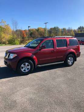 2006 Nissan Pathfinder SE 4x4, Clean Car Fax, Sunroof, 3rd Row, New... for sale in Spencerport, NY