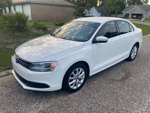 2013 VOLKSWAGEN JETTA SEL! LIKE NEW CONDITION! IMMACULATE! - cars & for sale in Fort Walton Beach, FL