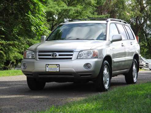 2005 TOYOTA HIGHLANDER LIMITED (SUV) 1-OWNER/3RD ROW/3-KEYS/SUNROOF... for sale in LEEBURG, District Of Columbia