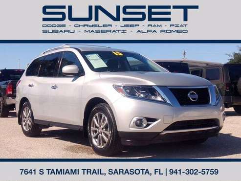 2015 Nissan Pathfinder SV Extra Clean CarFax Certified! - cars &... for sale in Sarasota, FL