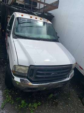 2001 Ford F550 XL - Mechanic's Special - Not Running - cars & trucks... for sale in Bay Shore, NY