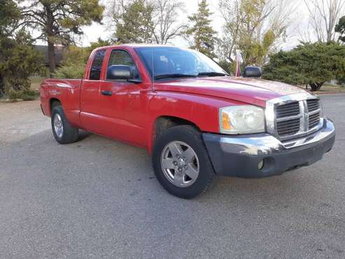 2005 Dodge Dakota v8 4.7 2wd - cars & trucks - by owner - vehicle... for sale in Albuquerque, NM